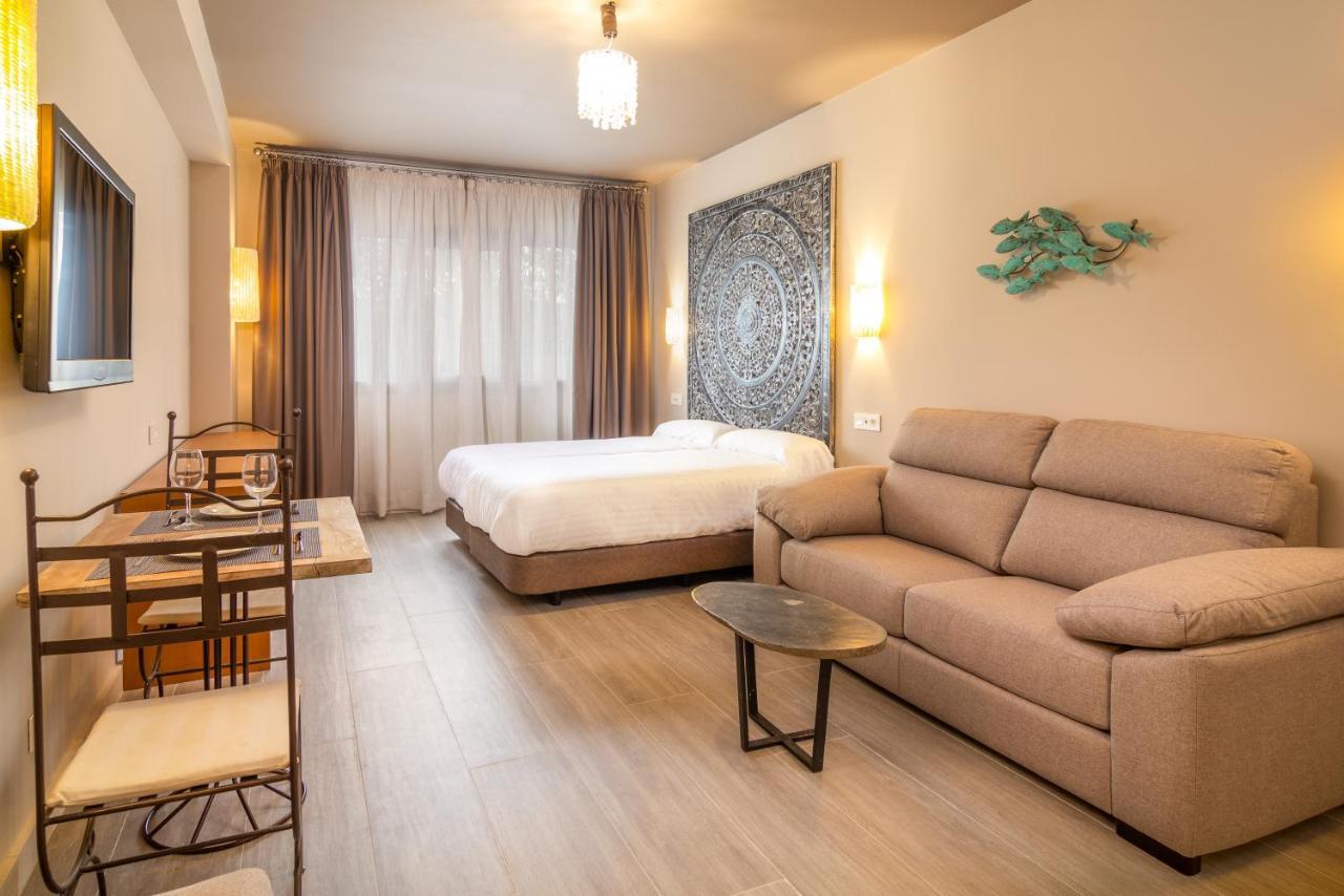 Apartamentos Sevilla Este By Qhotels ภายนอก รูปภาพ