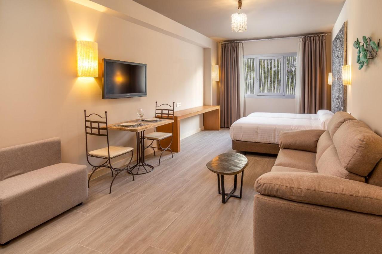 Apartamentos Sevilla Este By Qhotels ภายนอก รูปภาพ