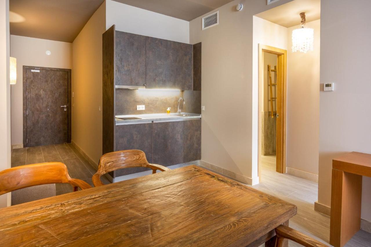 Apartamentos Sevilla Este By Qhotels ภายนอก รูปภาพ